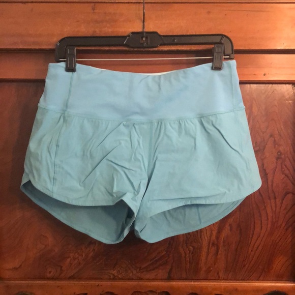 lululemon athletica Pants - Lululemon baby blue hi rise short sz 8 2.5” inseam